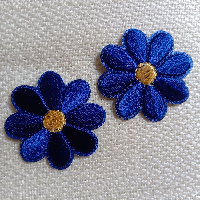 Нашивка Синя квітка 50х50 мм.