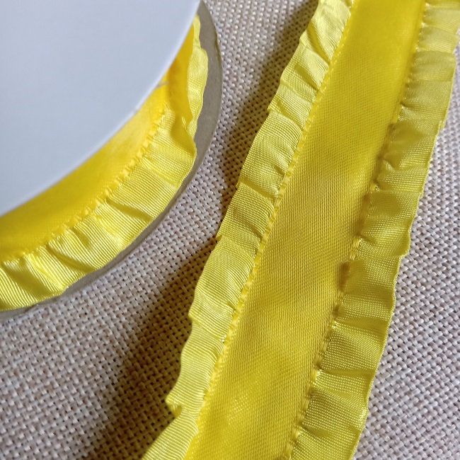 Стрічка з рюшей, 4,0 см., жовта.