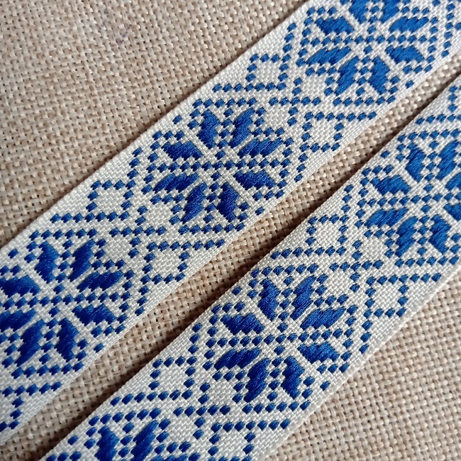 Стрічка жаккардова Українский орнамент, 25 мм. (білий, синій)