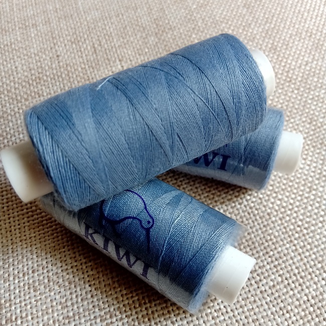Нитка швейна Kiwi 40/2 400 ярд., блакитний (309)