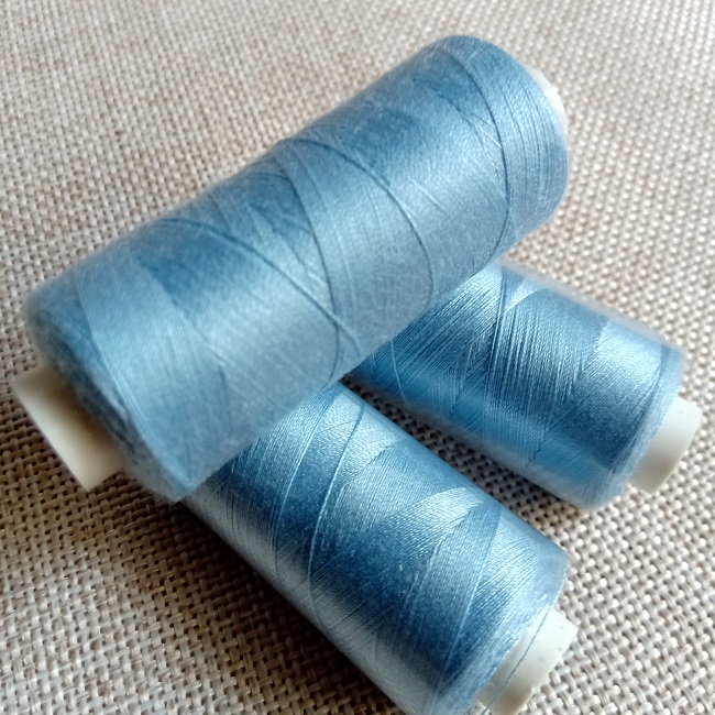 Нитка швейна Kiwi 40/2 400 ярд., блакитний (279)