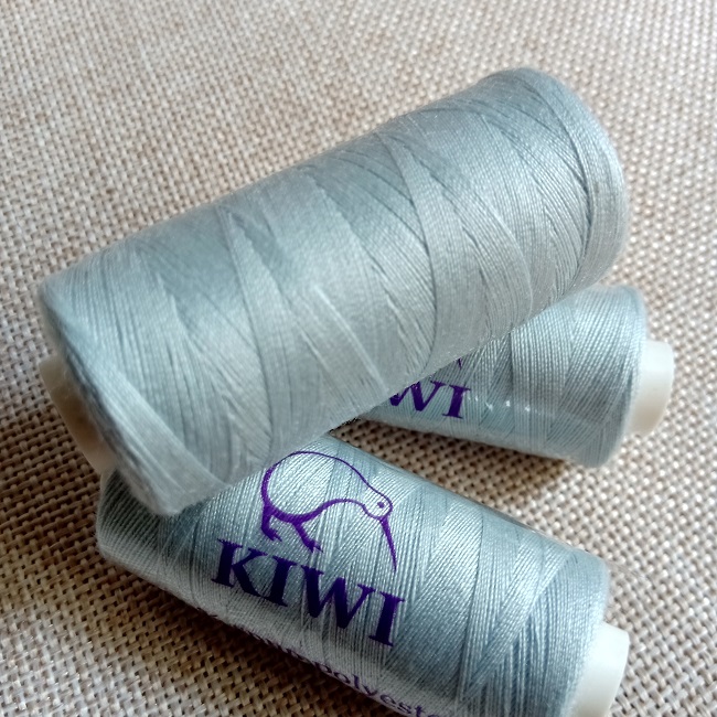 Нитка швейна Kiwi 40/2 400 ярд., світло-блакитний (276)