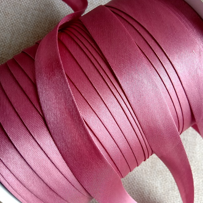 Коса бейка атлас, 15 мм, лілово-рожевий (6061)