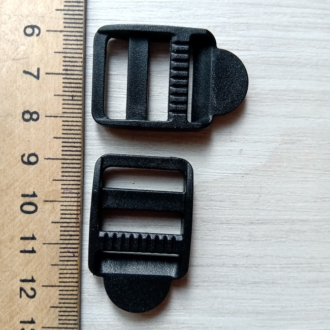 Перетяжка пластикова, трищільна, 20 мм, чорна (2)