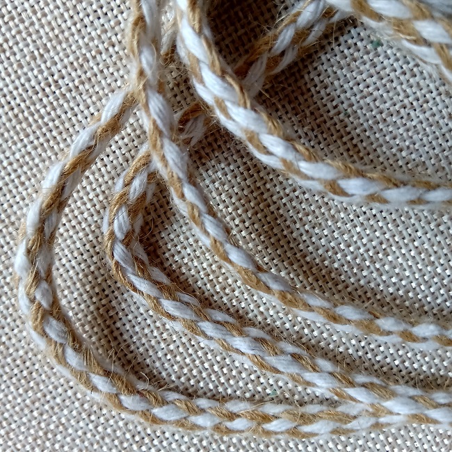 Шнур  (бечевка) плетений, джутовий з х/б ниткою 5 мм.