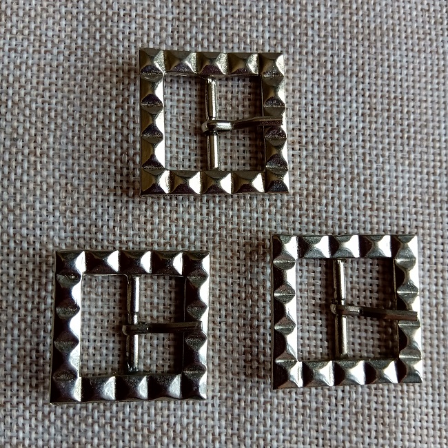 Пряжка металева, 20х20 (30х30) мм., нікель.