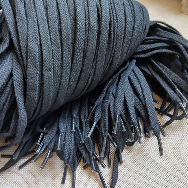 Шнурки плоскі бавовняні 7 мм, 100 см, чорні.