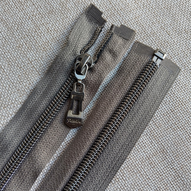 Блискавка спіральна, тип-7, 80 см, black silver, попільно-коричнева