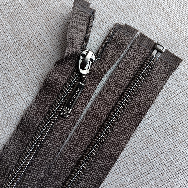 Блискавка спіральна, тип-7, 80 см, black silver, світло-коричнева