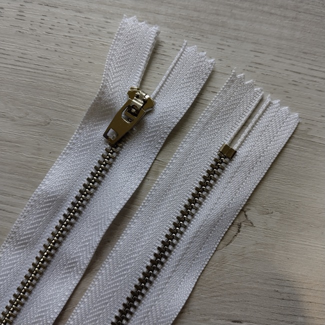 Блискавка металева Джинс, 18 см, тип-4,5  біла, нікель-зуб (501)