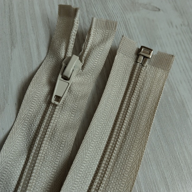 Блискавка спіральна, тип-5, 65 см, світло-бежева