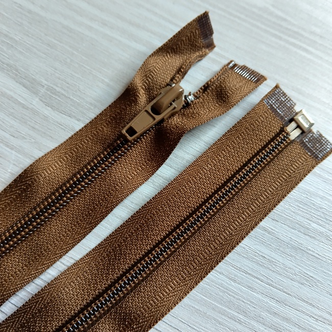 Блискавка спіральна, тип-5, 40 см, коричневий