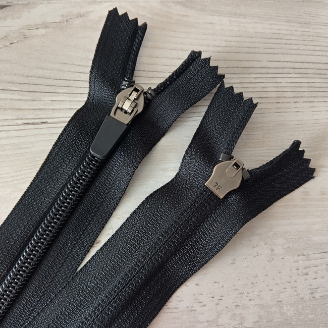 Блискавка спіральна Спорт, нероз'ємна, тип-7, 18 см, чорний