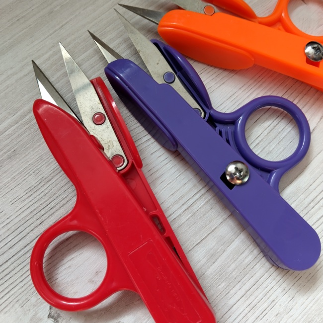Ножиці для обрізки ниток, 12 см, кольорові