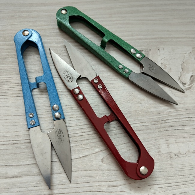 Ножиці для обрізки ниток 11 см, кольорові