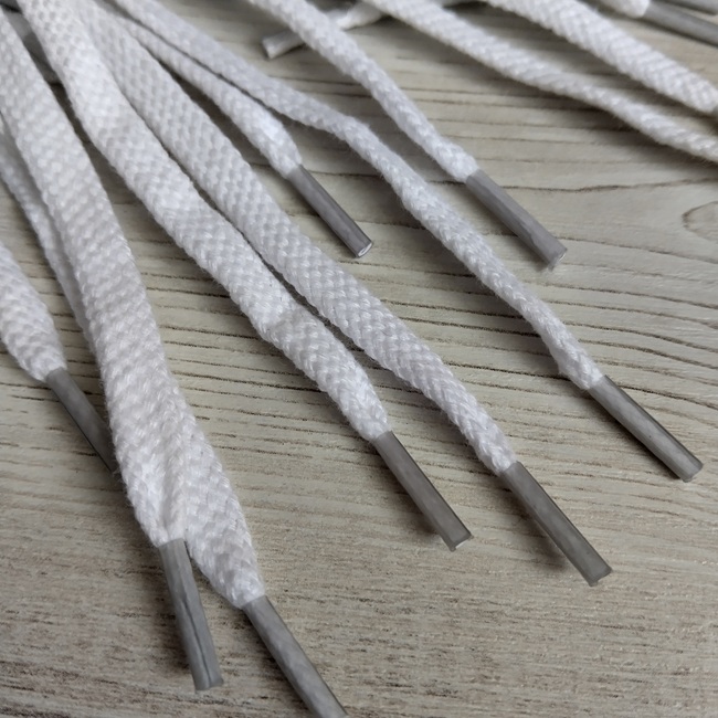 Шнурки плоскі бавовняні 7 мм, 80 см, білі