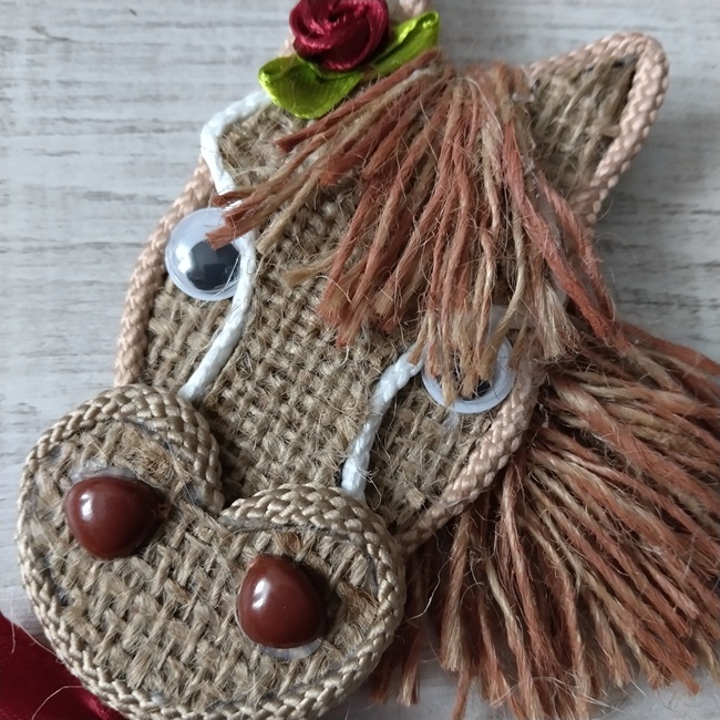 Сувенір Кінь на магніті, 15х9 см (014)