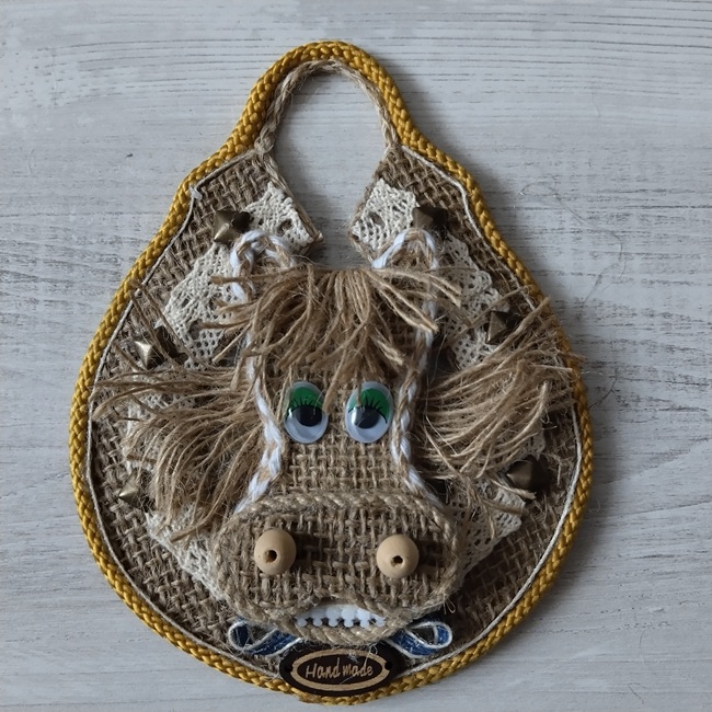 Сувенір Підкова з конем на магніті, 16х12 см (220)