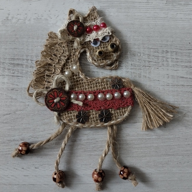 Сувенір Конячка на магніті, 10х15 см (102)