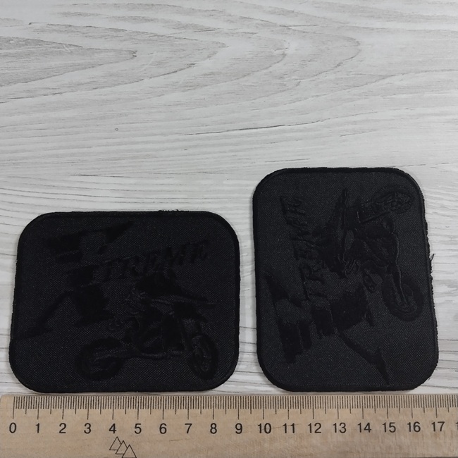 Нашивка клейова Екстрім, чорна 95х75 мм.