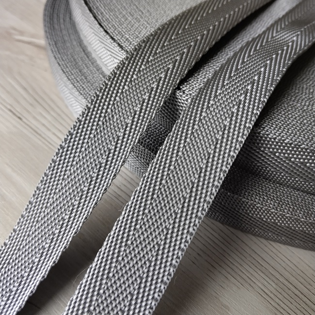 Стрічка ремінна Ялинка, поліпропілен, 20 мм, світло-сіра