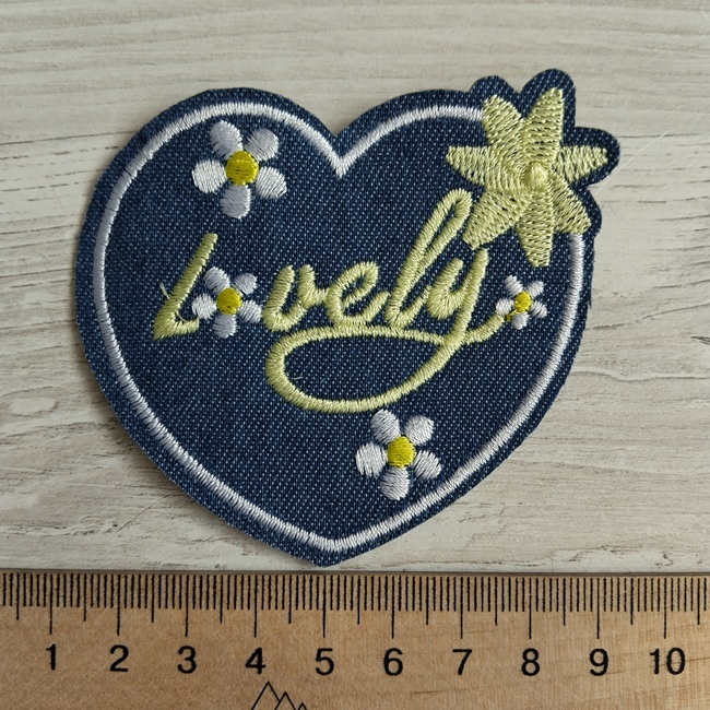 Нашивка клейова Серце (джинс), 80х75 мм