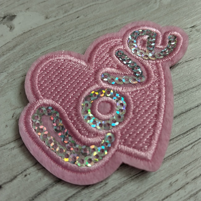 Нашивка клейова Серцерожеве  з пайєткою, 65х50 мм