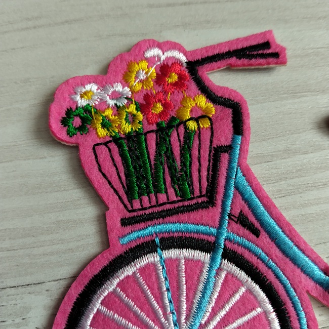 Нашивка клейова Велосипед, рожева, 140х95 мм