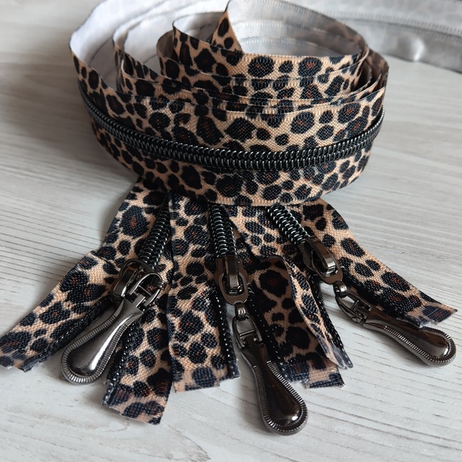 Блискавка спіральна, тип-7, 80 см, 1 бігунок, black silver, леопард