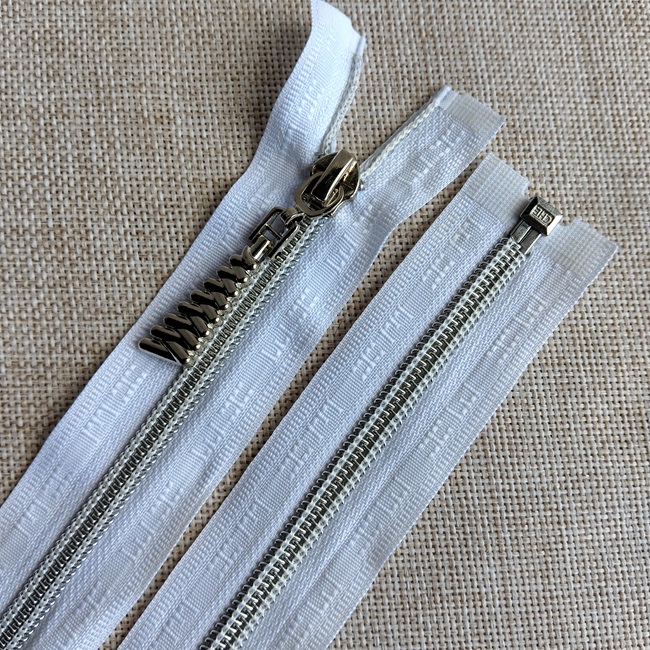 Блискавка спіральна, тип-7, 80 см., silver на білій основі (101)