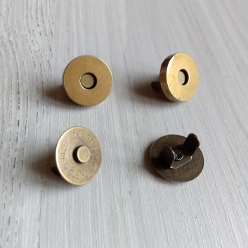 Кнопка-магнит, 18 мм., антик.