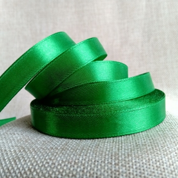 Атласная лента 12 мм., зеленый.