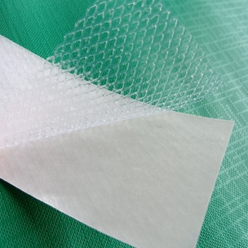 Паутинка термоклеевая на бумаге 4 см., белая.