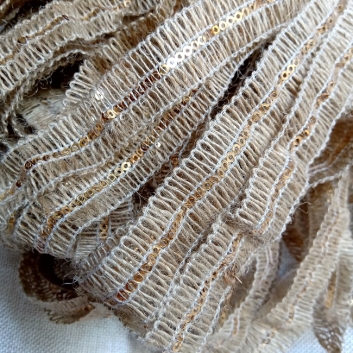 Тасьма плетена джутова з паєтками 20 мм.