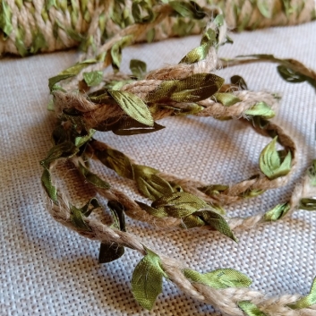 Шнур  (бечевка) плетений, джутовий з зеленим листом, 5 мм.