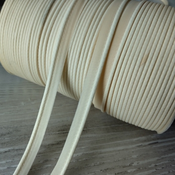 Кант вшивний, темно-молочний 8 мм